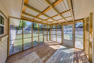 6201 Carew St, Houston, TX 77074 - Photo 29