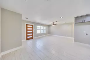 6201 Carew St, Houston, TX 77074 - Photo 5