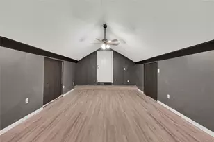 310 N Rock Island St, Angleton, TX 77515 - Photo 3