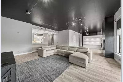 3 Waterway Court #1B, The Woodlands, TX 77380 - Photo 3