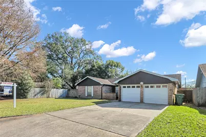 2719 Meadow Lane, La Marque, TX 77568 - Photo 1