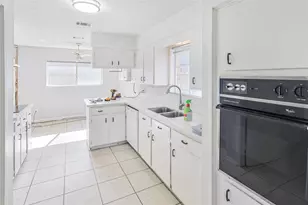 2719 Meadow Ln, La Marque, TX 77568 - Photo 7