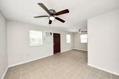 3910 Hoffman Street #1, Houston, TX 77026 - Photo 7