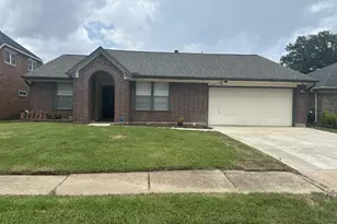 16027 Surrey Woods Dr, Friendswood, TX 77546 - Photo 1