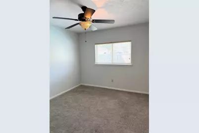 16027 Surrey Woods Drive, Friendswood, TX 77546 - Photo 15