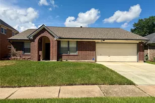 16027 Surrey Woods Dr, Friendswood, TX 77546 - Photo 1