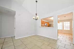 16027 Surrey Woods Dr, Friendswood, TX 77546 - Photo 5