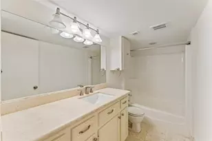 359 N Post Oak Ln, Houston, TX 77024 - Photo 17