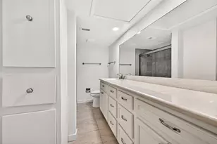 359 N Post Oak Ln, Houston, TX 77024 - Photo 23