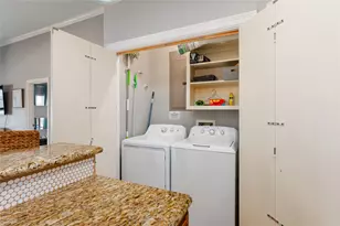 866 Townsend Dr, Crystal Beach, TX 77650 - Photo 15