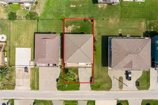 866 Townsend Dr, Crystal Beach, TX 77650 - Photo 35