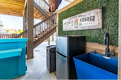 866 Townsend Drive, Crystal Beach, TX 77650 - Photo 29