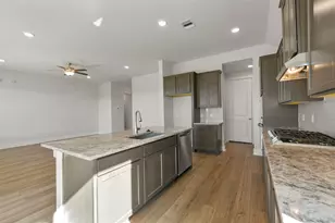 3219 Hidden Mist Dr, Texas City, TX 77568 - Photo 11