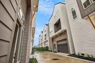 1187 W 19th St, Houston, TX 77008 - Photo 1