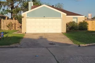 2955 Shadow Trail Dr, Houston, TX 77082 - Photo 1