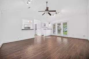 5214 Starkridge Dr, Houston, TX 77035 - Photo 19