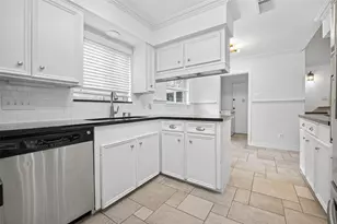 5214 Starkridge Dr, Houston, TX 77035 - Photo 9
