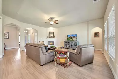 640 Pertonila Lane, Webster, TX 77598 - Photo 7