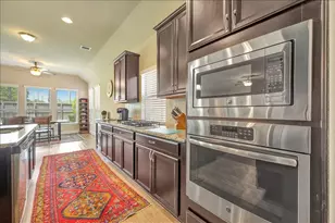 640 Pertonila Ln, Webster, TX 77598 - Photo 11