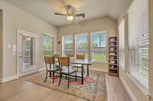 640 Pertonila Ln, Webster, TX 77598 - Photo 17