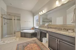 640 Pertonila Ln, Webster, TX 77598 - Photo 27