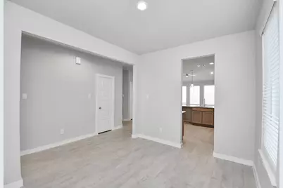 8447 Northern Pintail Drive, Houston, TX 77049 - Photo 9