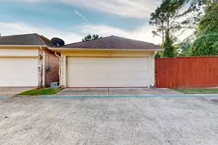 6651 Camptown Cir, Houston, TX 77069 - Photo 41
