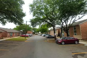 1910 Wilson St, Bastrop, TX 78602 - Photo 3