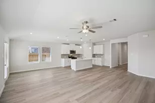 2518 Gray Gale Ct, Baytown, TX 77523 - Photo 5