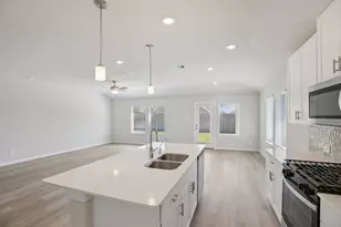 2518 Gray Gale Ct, Baytown, TX 77523 - Photo 9