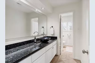 10215 Green Tree Road, Houston, TX 77042 - Photo 21