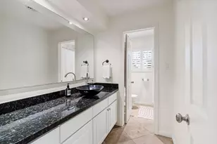 10215 Green Tree Rd, Houston, TX 77042 - Photo 21
