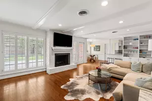 10215 Green Tree Rd, Houston, TX 77042 - Photo 13