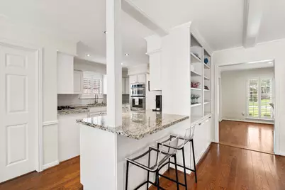 10215 Green Tree Road, Houston, TX 77042 - Photo 9