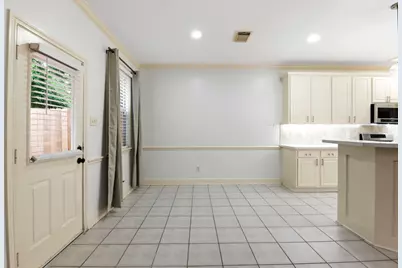 78 N Camellia Grove Circle, The Woodlands, TX 77382 - Photo 5