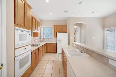 111 Zephyr Bend Place, The Woodlands, TX 77381 - Photo 13