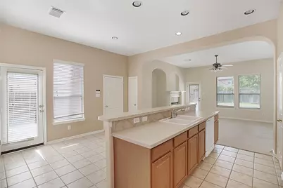 111 Zephyr Bend Place, The Woodlands, TX 77381 - Photo 11
