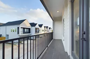 3004 Jensen Spgs Ln, Houston, TX 77026 - Photo 31