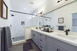 3004 Jensen Spgs Ln, Houston, TX 77026 - Photo 15