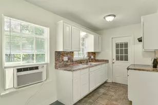 1114 Valerie Ave, Pasadena, TX 77502 - Photo 7