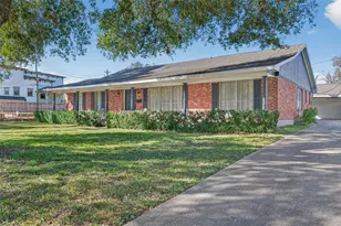 9310 Cliffwood Dr, Houston, TX 77096 - Photo 3