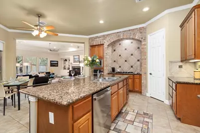 6119 Peachtree Hill Court, Kingwood, TX 77345 - Photo 15