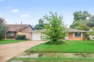 2329 Pickerton Dr, Deer Park, TX 77536 - Photo 3
