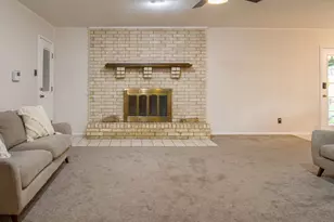 401 W 5th St, Brenham, TX 77833 - Photo 5