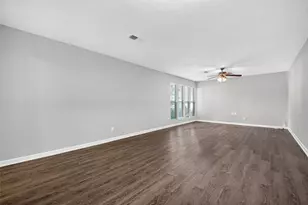 5507 Ariel St, Houston, TX 77096 - Photo 9