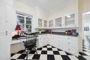 302 E Jackson St, West Columbia, TX 77486 - Photo 15