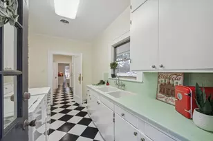 302 E Jackson St, West Columbia, TX 77486 - Photo 19