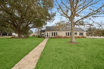 302 E Jackson Street, West Columbia, TX 77486 - Photo 3