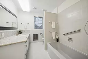 302 E Jackson St, West Columbia, TX 77486 - Photo 27