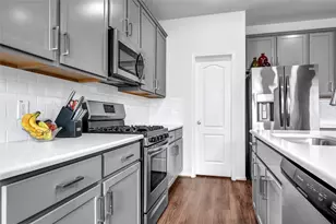 7330 Anathia Dr, Cypress, TX 77433 - Photo 9